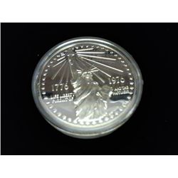 1976 SILVER NATIONAL BICENTENNIAL MEDAL 1 OZ SILV.
