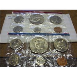 1977 US MINT SET (UNC) P/D (WITH ENVELOPE)