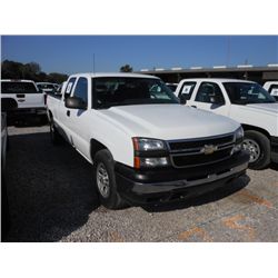 2006 CHEVROLET SILVERADO  EXT CAB 4X4