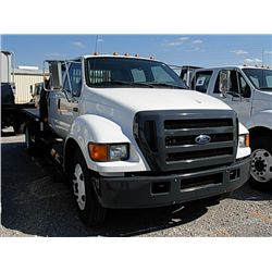 2004 FORD F650