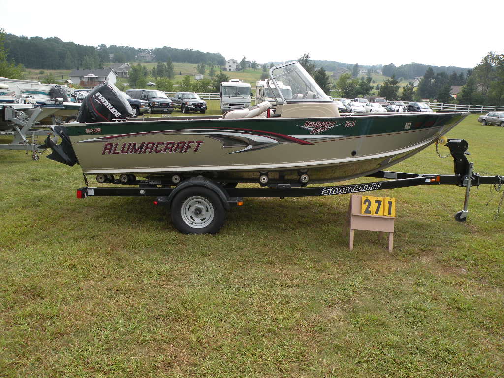 2005 Alumacraft navigator 165 Sport SN ACBV2345D505 W/Shoreland'r Boat