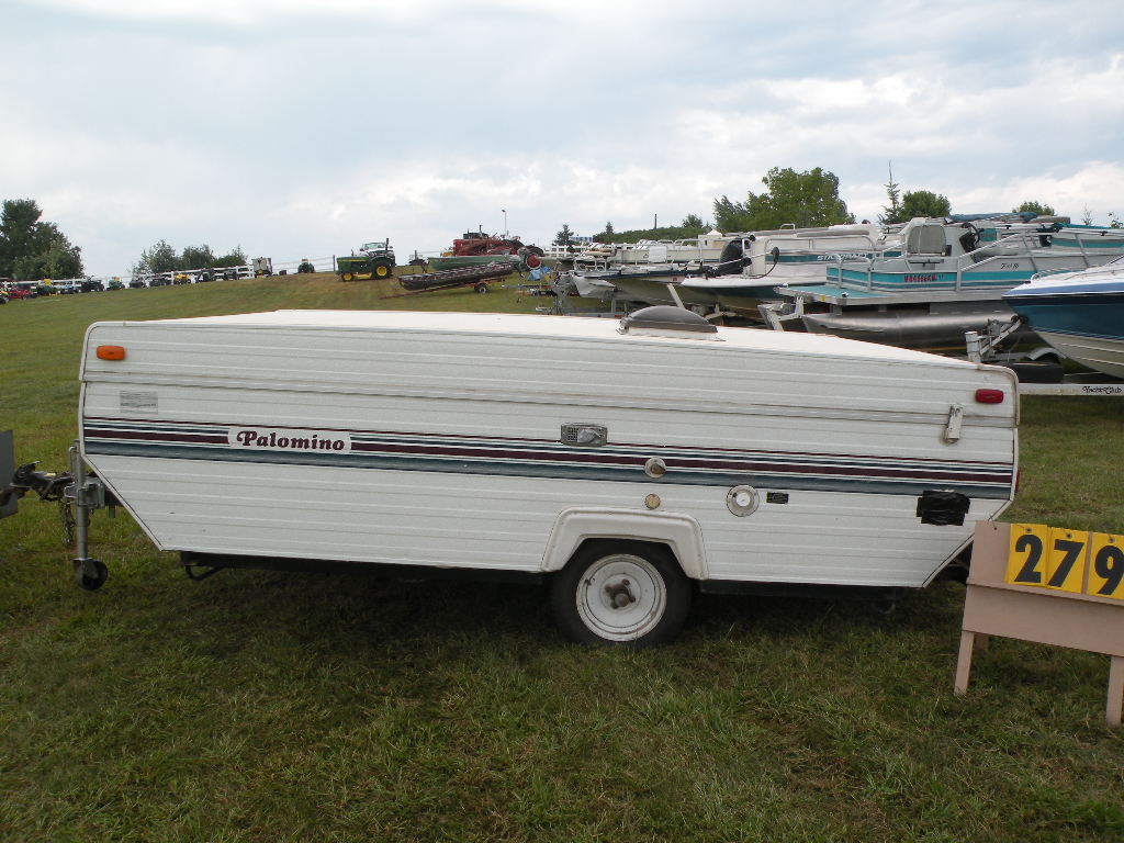 1996 Palomino popup Camper Trailer VIN 1PA100J19T1080739