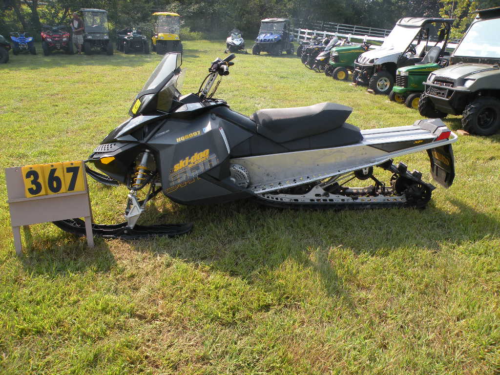 2008 Ski Doo Summit 800 146 2008 Ski Doo Summit 800 146