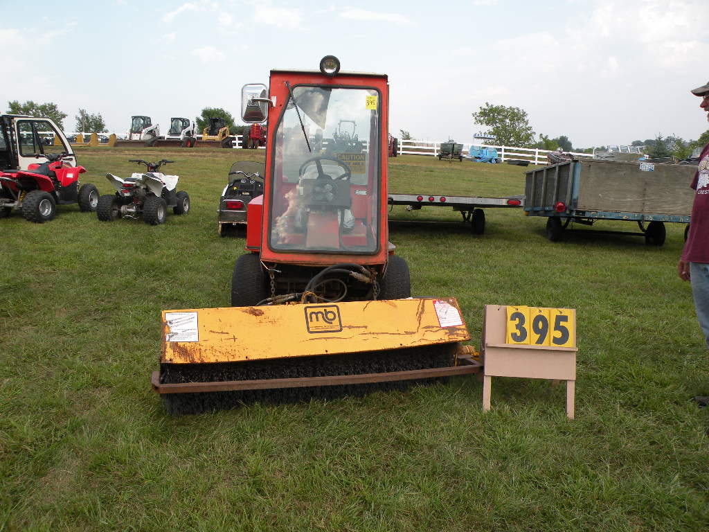 Jacobsen Turfcat II w/sweeper
