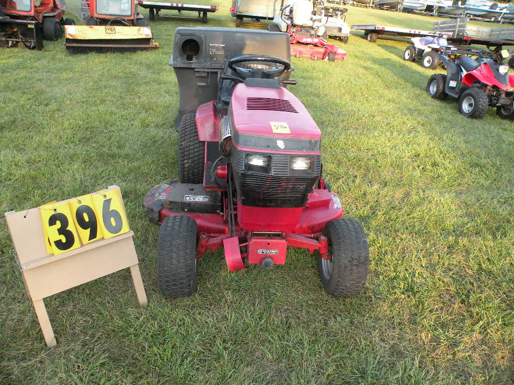 Toro Wheel Horse 520H riding mower