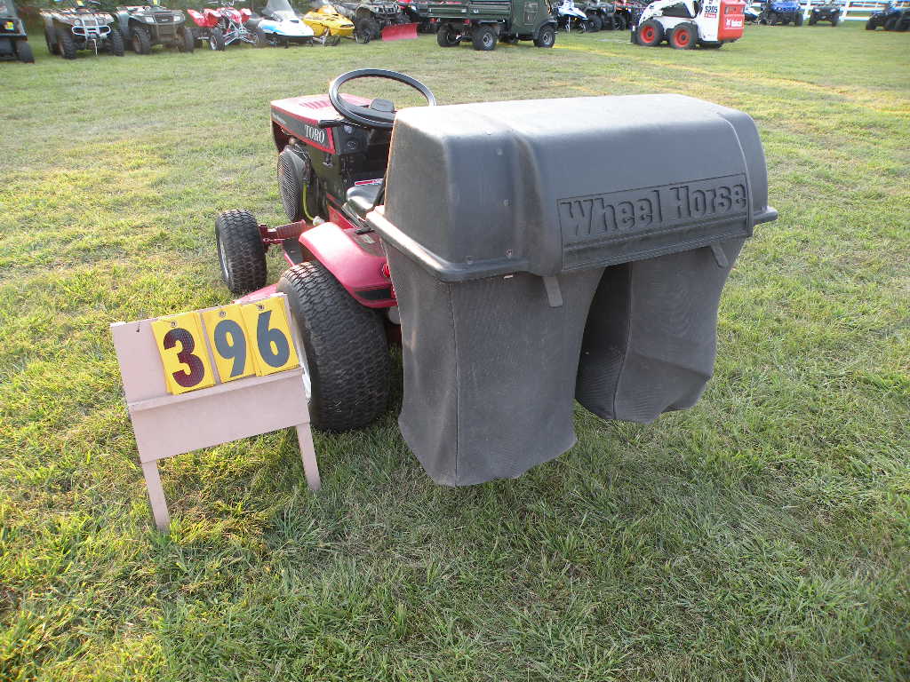 Toro Wheel Horse 520H riding mower