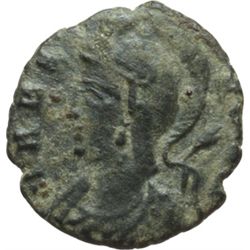 Impero Romano.    Costantino I (307-337). AE 13 mm. Nicomedia. D/ VRBS [ROMA] Testa elmata di Roma a