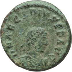 Impero Romano.    Arcadio (383-408). AE 12 mm. Siscia. D/ Busto piccolo, diademato, drappeggiato e c