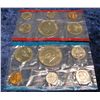 Image 2 : 706. 1975 U.S. Mint Set in original cellophane.