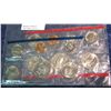 Image 2 : 711. 1981 U.S. Mint Set in original cellophane.