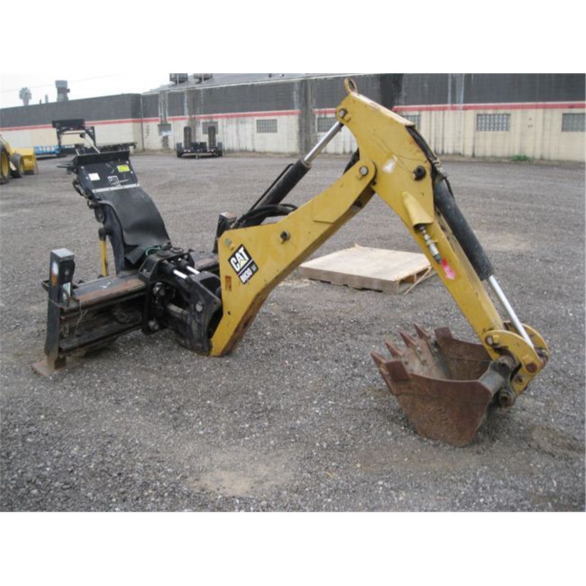 Caterpillar BH30W Backhoe Attachment