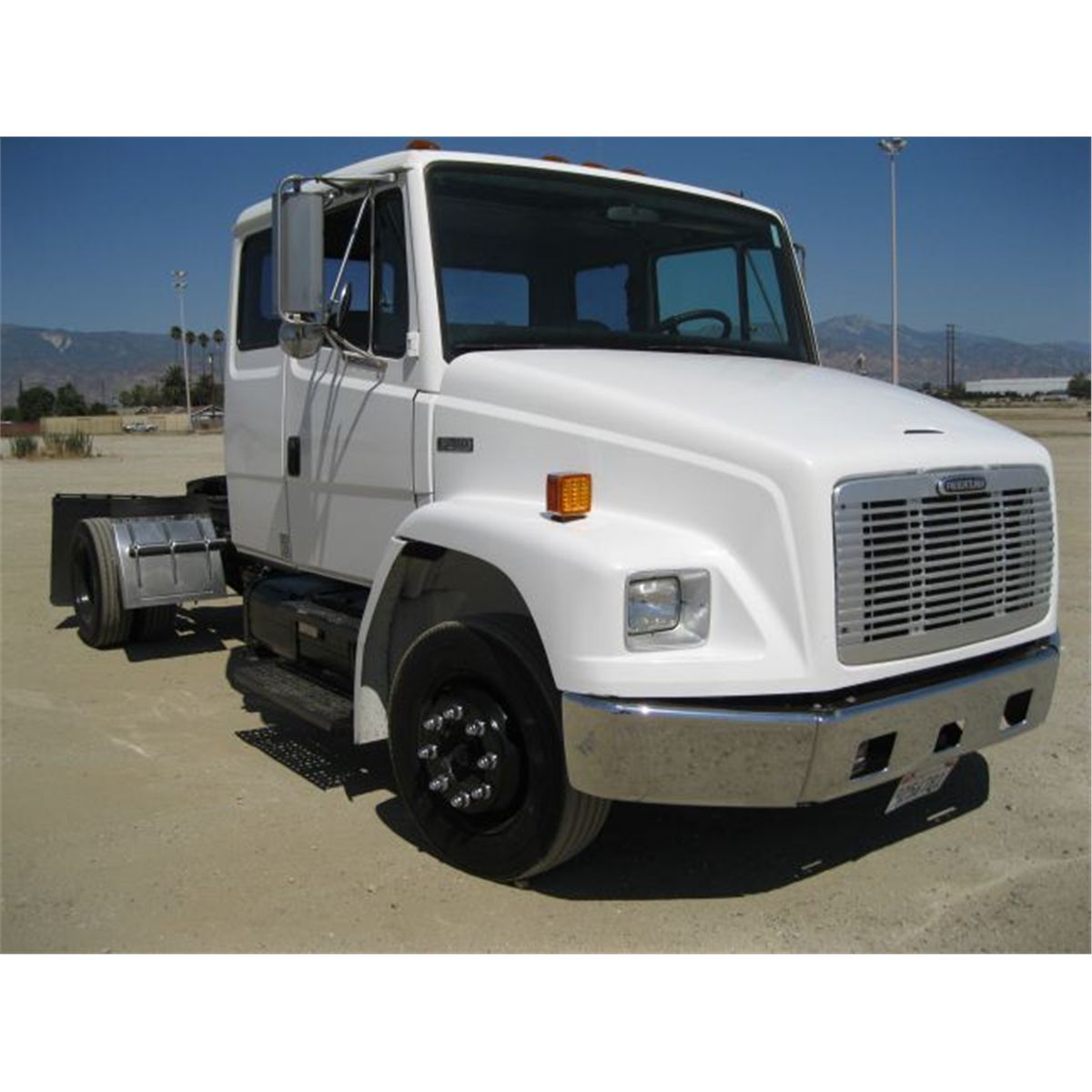 1998 Freightliner FL60 S/A Extra Cab Truck Tractor