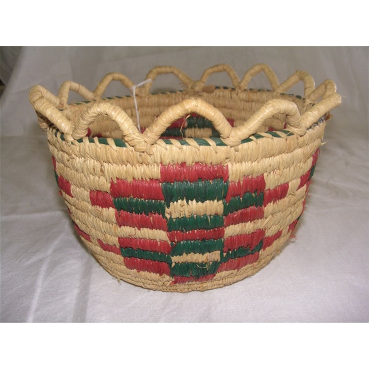 wonderful Native American handmade basket Skokomish Raffia by Louisa Pulsifer 6"