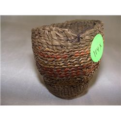 wonderful Native American handmade Kwak Waka Wa Plaited cedar basket 2 1/2