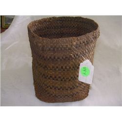 wonderful Native American handmade Queets Quinault basket as found 6"