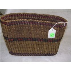 wonderful Native American handmade Queets Quinault basket as found 7"