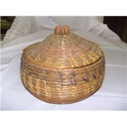 NE / SE Native American vintage pine needle basket with dyed grass thread and cone finial
