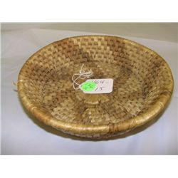 SW Native American Papago basket with pinwheel design