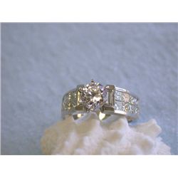 18k Gold Ring with Diamonds