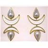 Image 2 : 14k Yellow Gold Earrings with Pearl