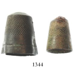 Pair of brass thimbles (intact).