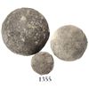 Image 1 : Lot of 3 iron cannonballs of various sizes.