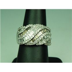 Dazzling 14 karat white gold ladies diamond  ring fine set with a combination of 80 round  and 65 ba