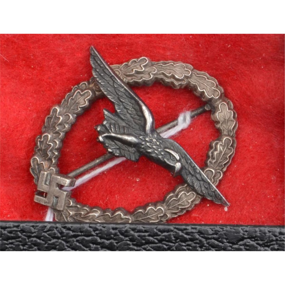 German Luftwaffe Glider badge with spread eagle, oval wreath and