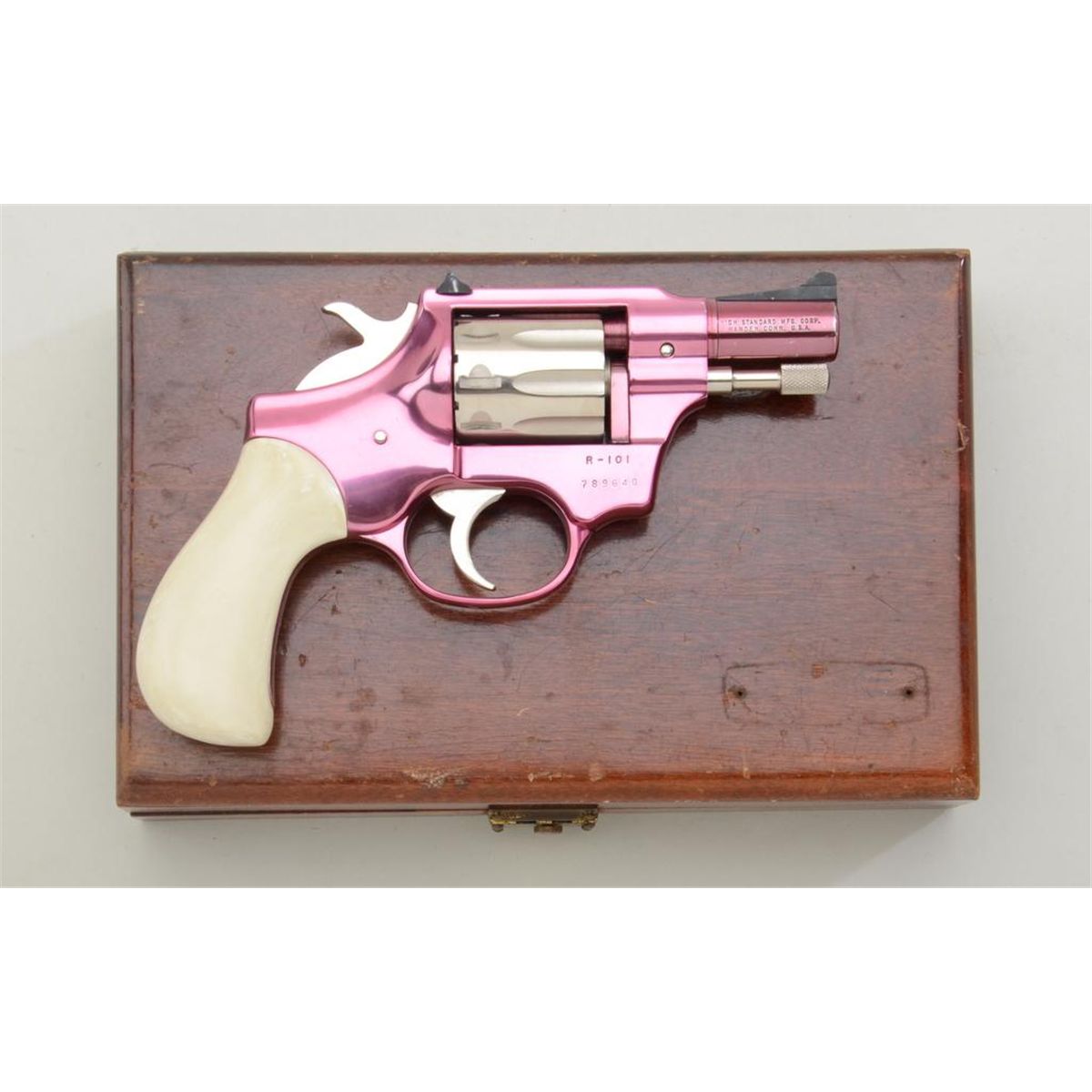 High Standard Model R 101 Da Revolver In Factory Wood Case 22 Cal 2 1 2 Barrel Pink Anodized High Standard Model R 101 Da Revolver In Factory Wood Case 22 Cal 2 1 2 Barrel Pink Anodized