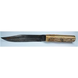 circa 1940: Carl Schlieper Bowie knife