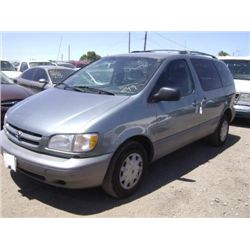 2000 -  TOYOTA SIENNA