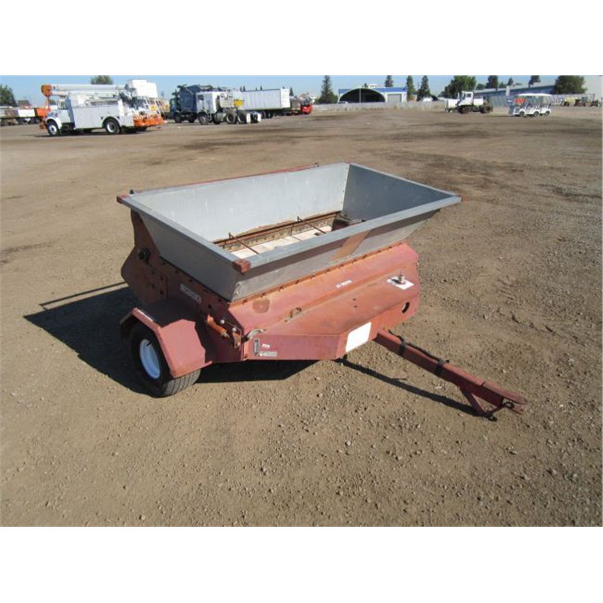Toro Top Dresser 2300 Towable Sand/Turf Spreader