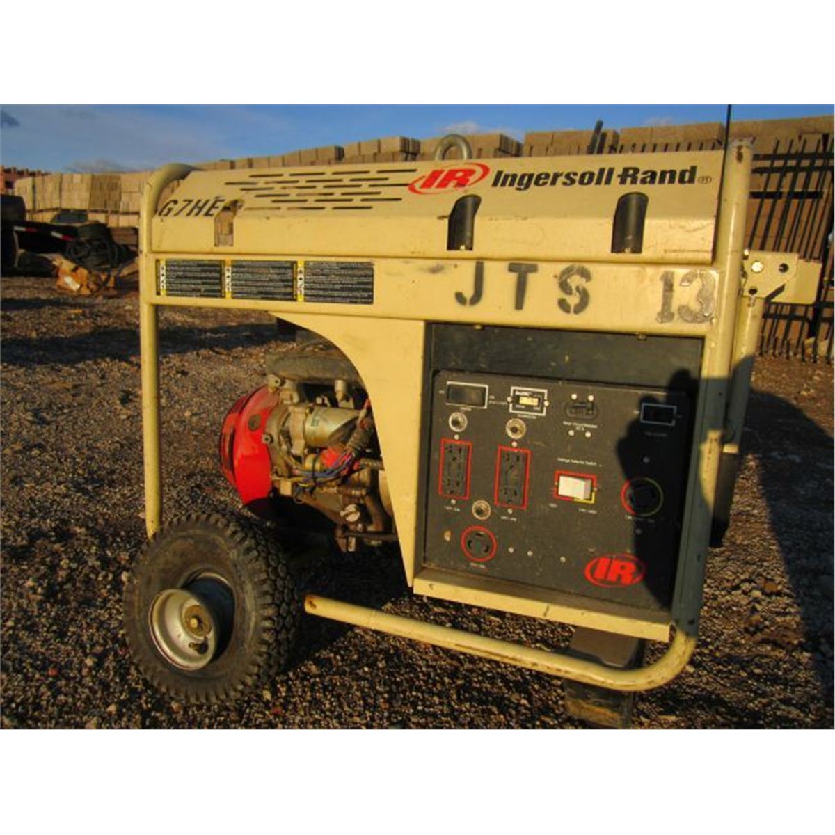 Ingersoll-Rand G7HE 7,000 Watt Generator