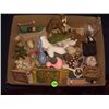 Image 1 : box of collectibles
