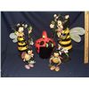 Image 1 : box of bumble-bee figures