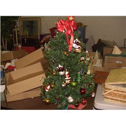 x-mas tree with decorations - small