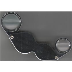 DUAL BUTTERFLY MAGNIFYING GLASS 10 & 20 POWER LENSES