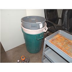 CASTERED METAL CART;