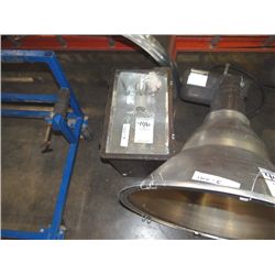 400 WATT FLOOD LIGHT;