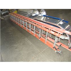 WERNER 28' FIBERGLASS EXTENSION LADDER;