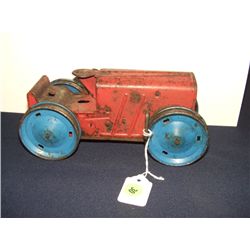 vintage Marx wind up tractor, no driver or tracks, works