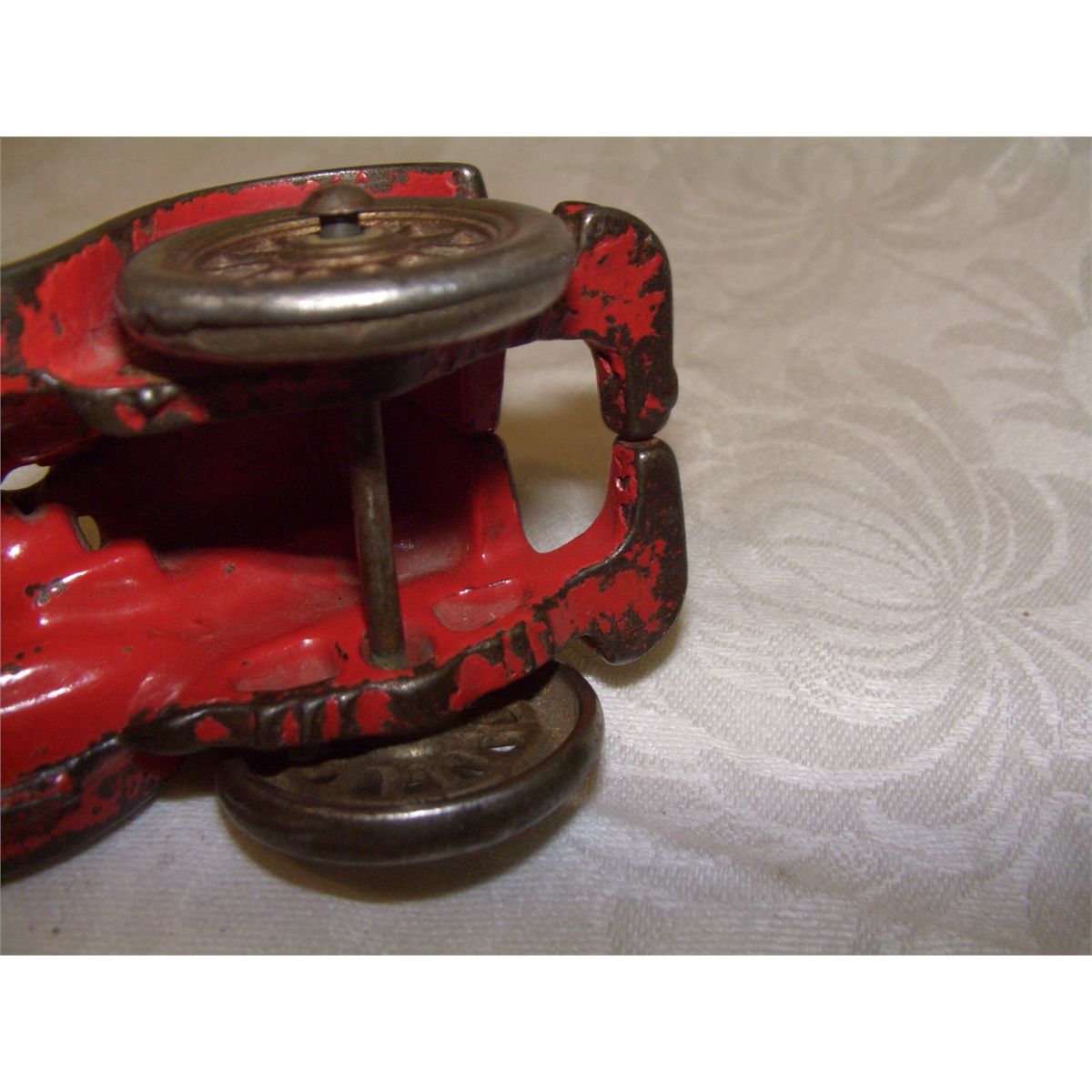 7 1/2" 1920's cast iron fire truck toy