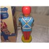 Image 2 : 8 1/2 wind up tin toy dummer with box Chein #109