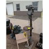 Image 1 : 12 speed floor model drill press