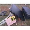 Image 1 : cooler & 6 plastic panels w/edging