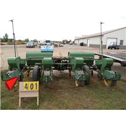 John Deere 494A 4-row corn planter