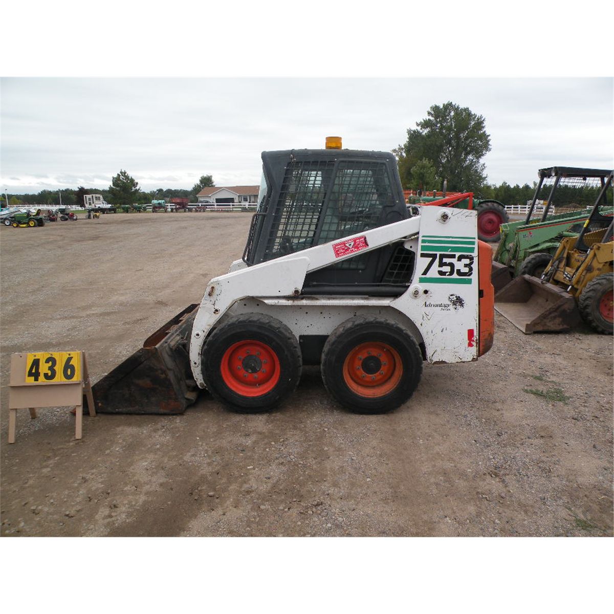 2000 Bobcat 753 w/bucket SN 515833087