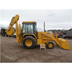 John Deere 410D 4x4 w/3 way bucket
