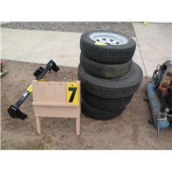 Qty 5 tires