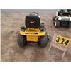 Image 4 : Cub Cadet 1042 w/42" deck